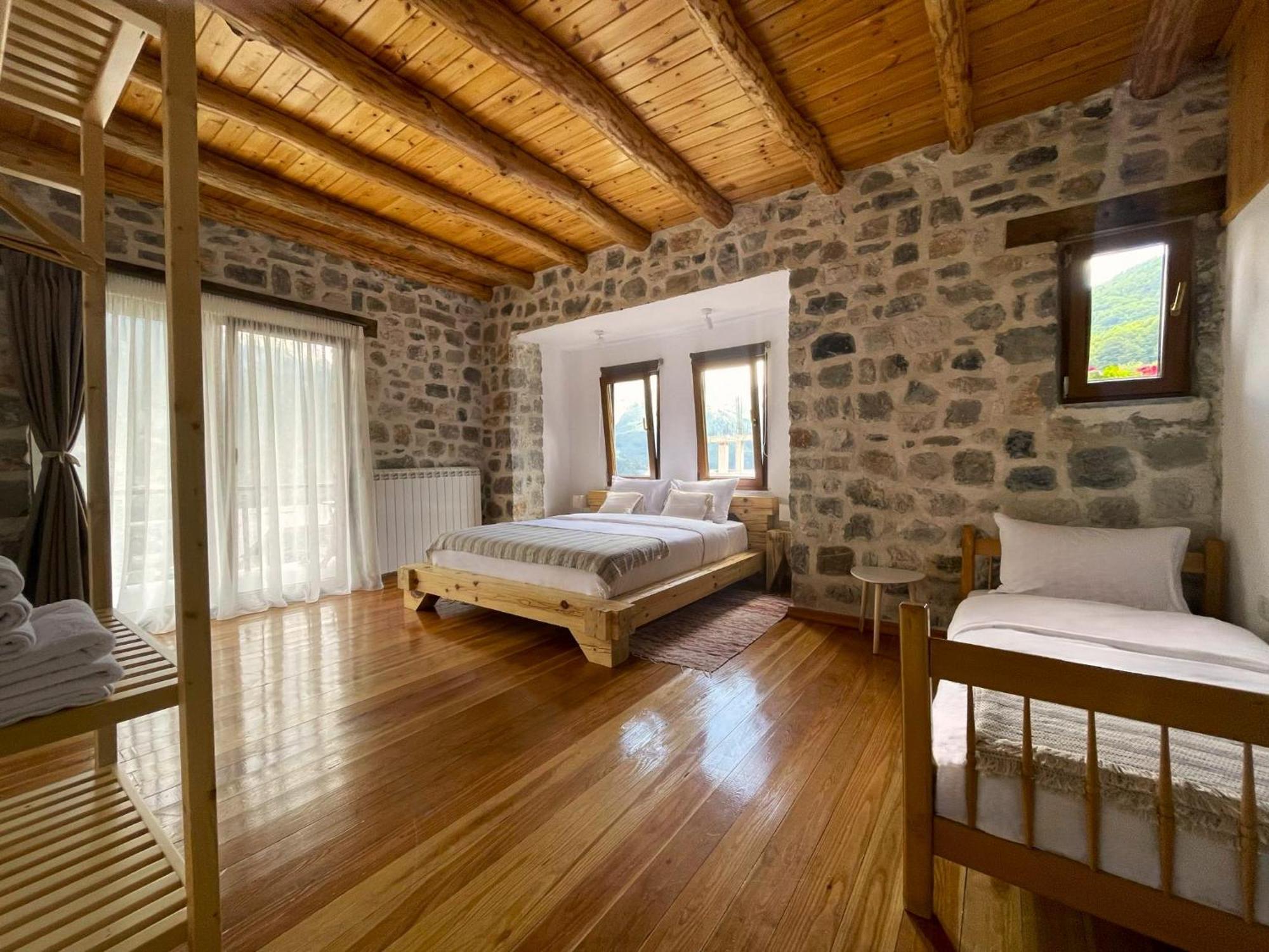 Valter & Drita'S Guesthouse Тет Екстериор снимка