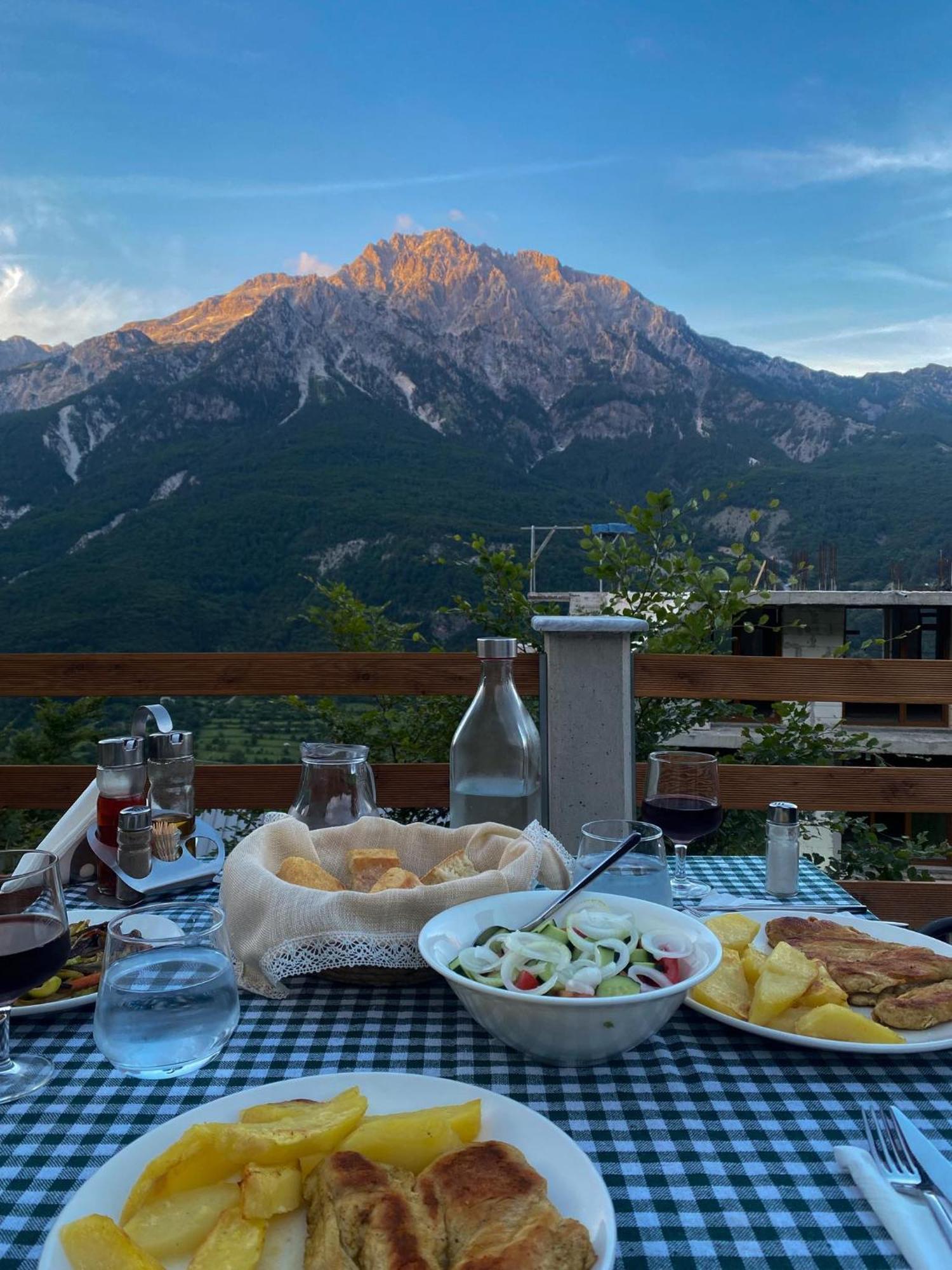 Valter & Drita'S Guesthouse Тет Екстериор снимка
